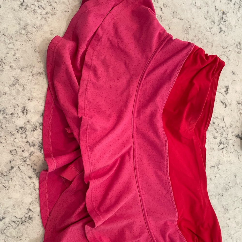 Pink / Red tennis skirt